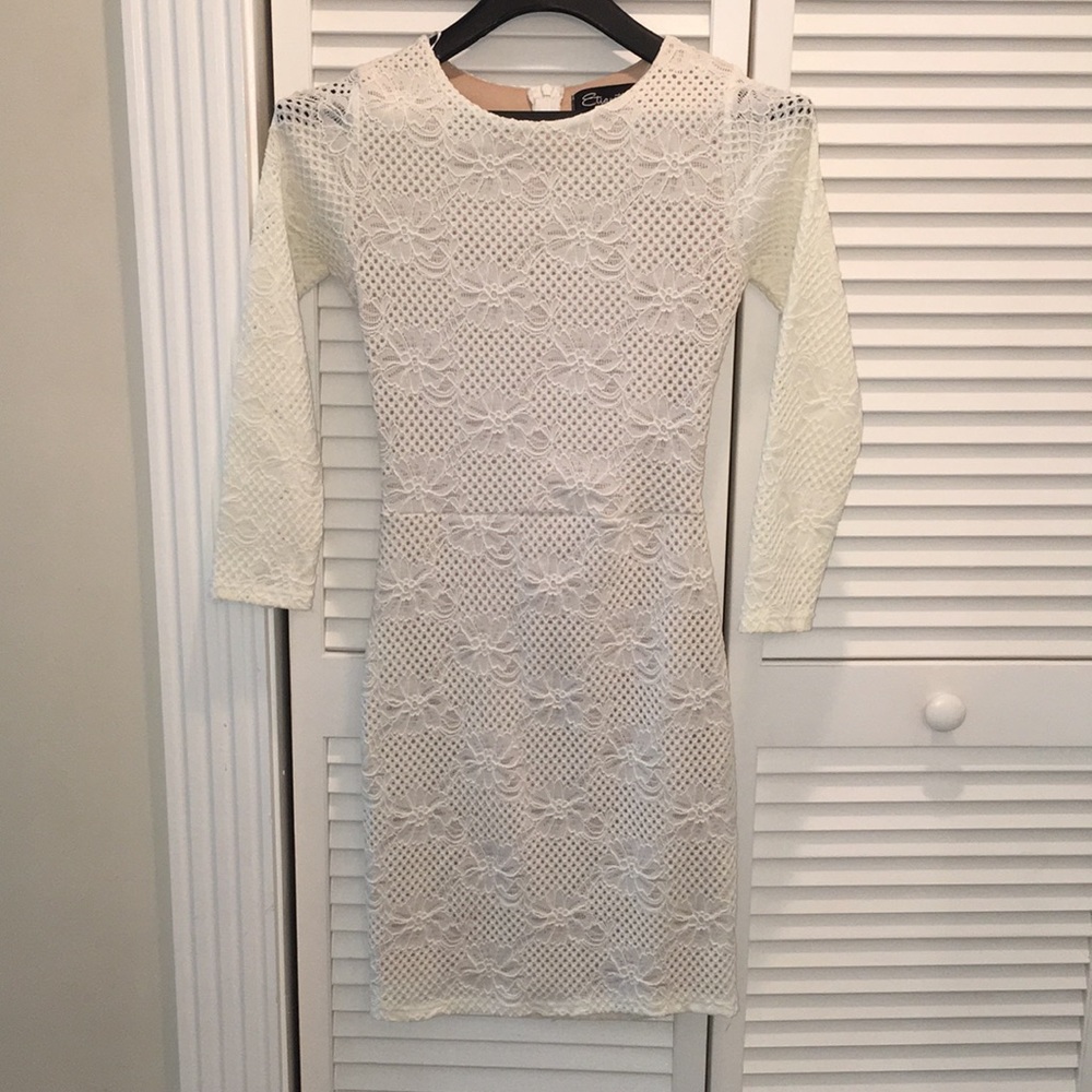 Gorgeous❗️ white/nude dress Etiquette boutique